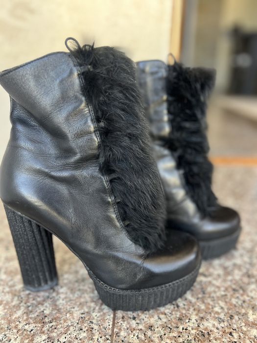 Дамски боти естествени и изкуствени