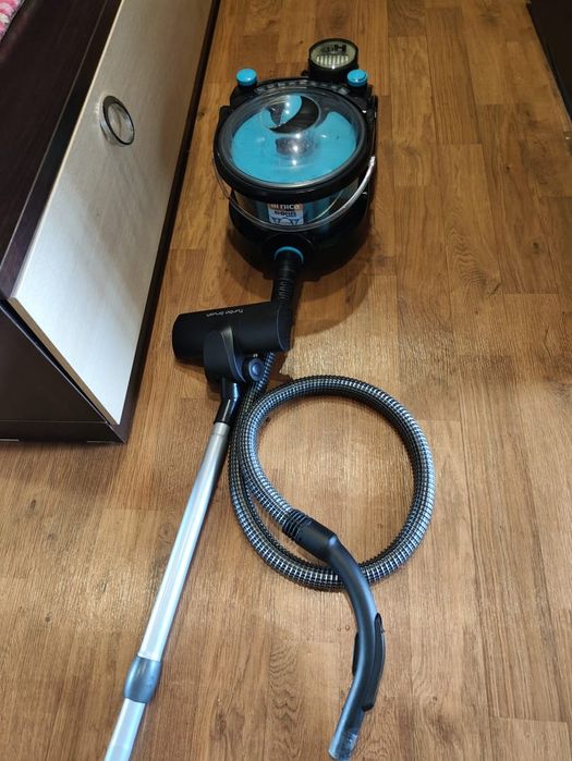 Продам пылесос срочно