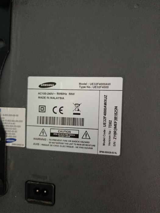Продается телевизор 32 бу LED оригинал Малайзия