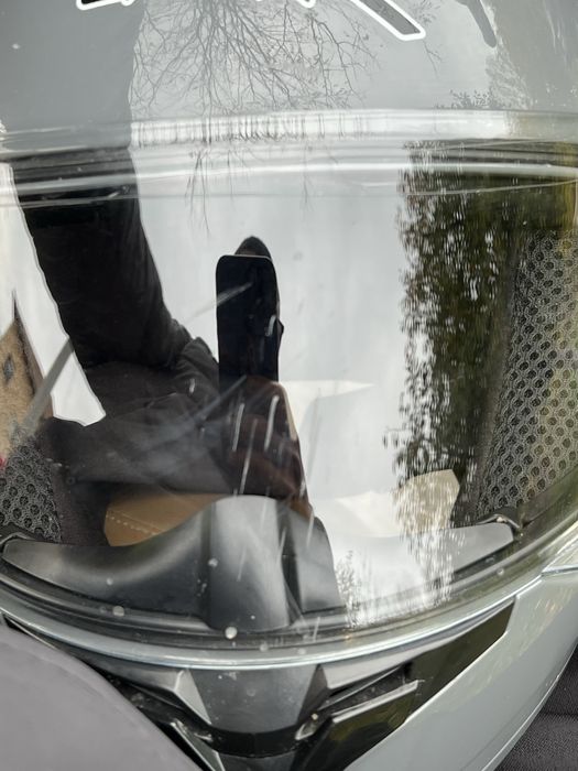 Продавам  каска QSTK