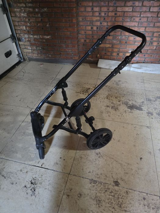 Продам коляску 2 в 1