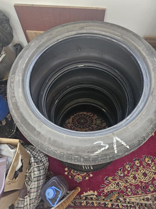 Продам шины комплект