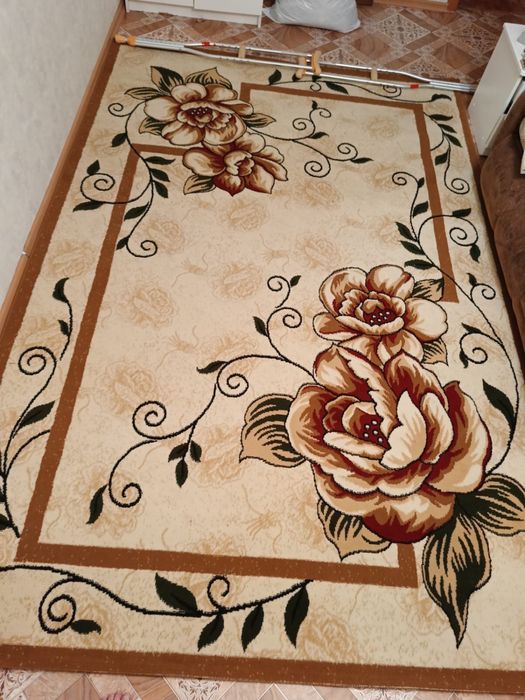 Продам ковры бу в хорошем состоянии