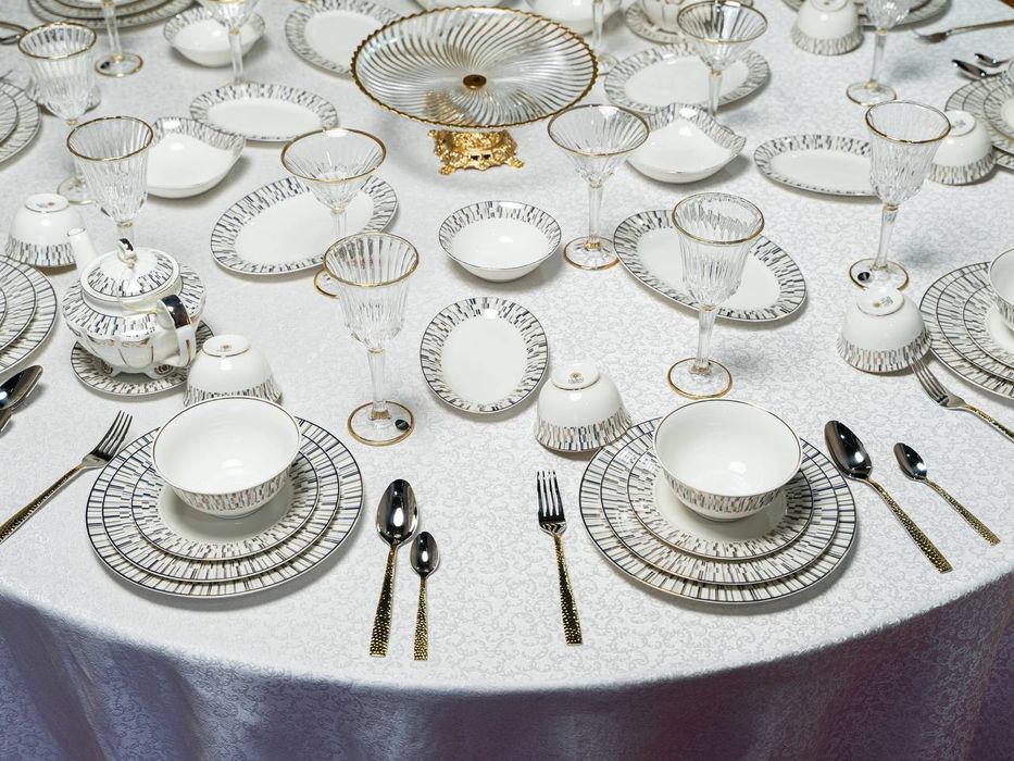 Аренда стола и посуды Скидка-33%