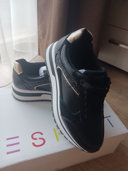 Маратонки ESPRIT