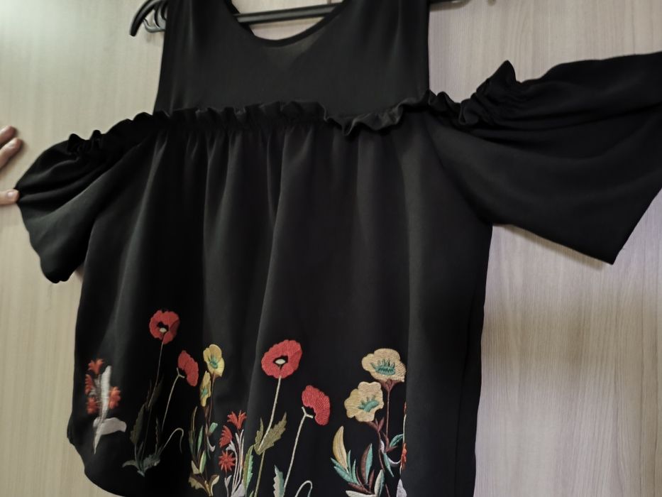 Продам женскую блузку
