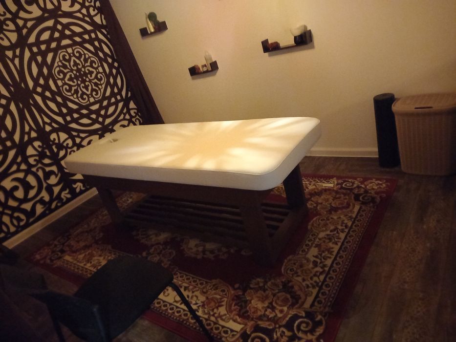 Масажна кушетка/НАЛИЧНА
