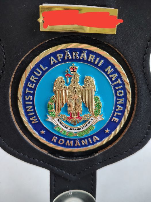 Insigna parbriz MAPN cu ventuze, din piele naturală nouă.