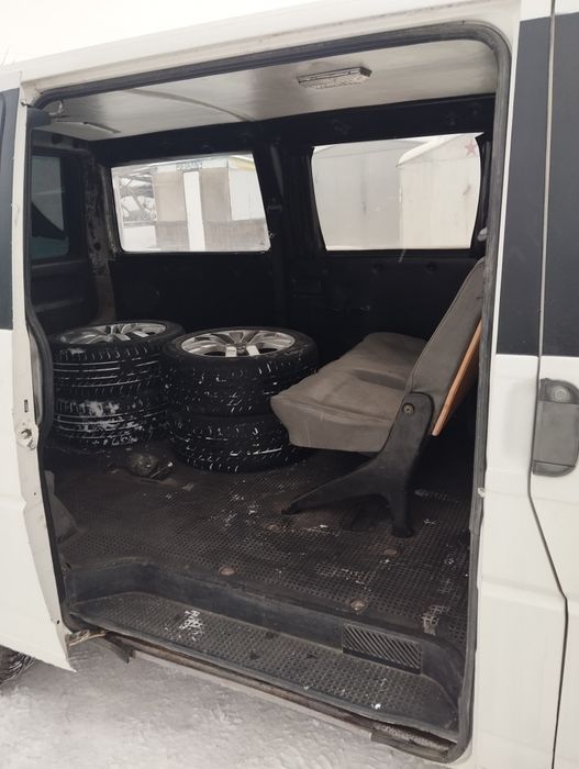 Продам Фольксваген транспортер Бус Т4