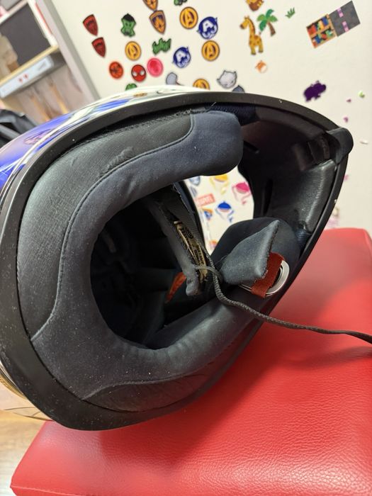 Каска за мотор AGV K5 с вградени очила