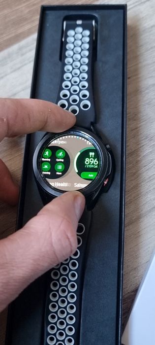 Часы Samsung Galaxy w3