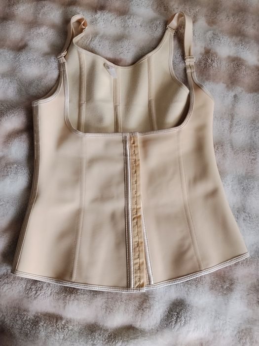 Lateks korset M  razmer