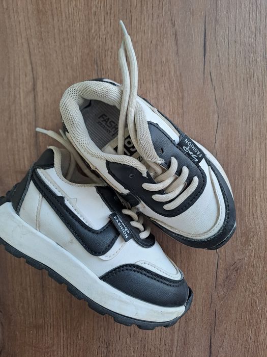 Деские кросовки на мальчика