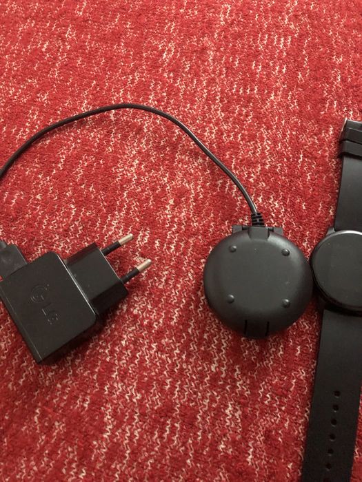 Часовник със зарядно