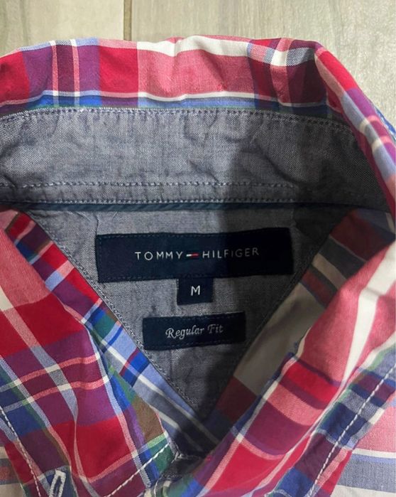 Camasa Tommy Hilfiger!