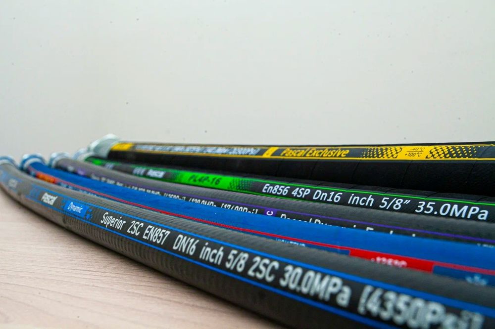 РВД и комплектующие (адаптеры фитинги муфты)