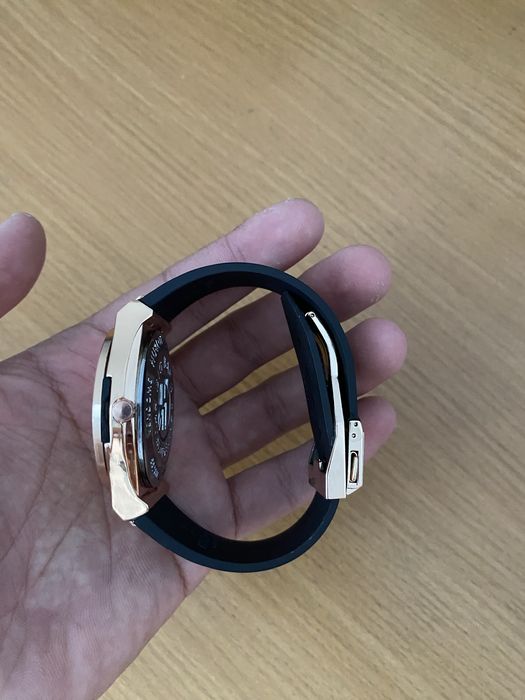 Hublot часы новый торг есть