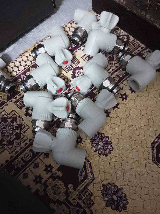 Кран шаровый угловой