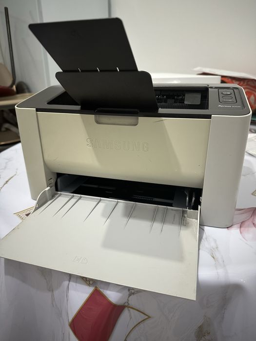 Продам б/у принтер 5000