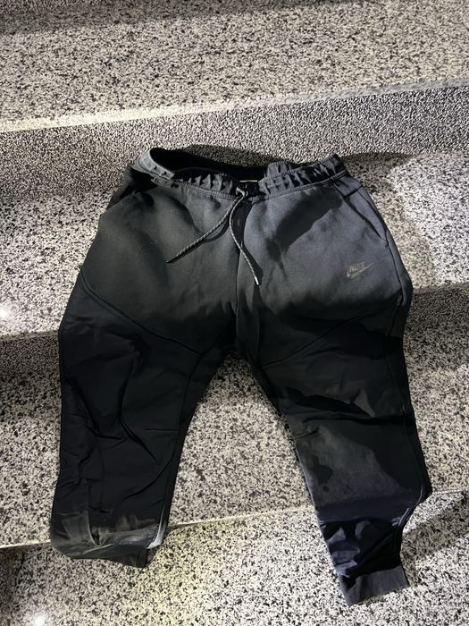 Pantalnoi nike tech cu model de fâș