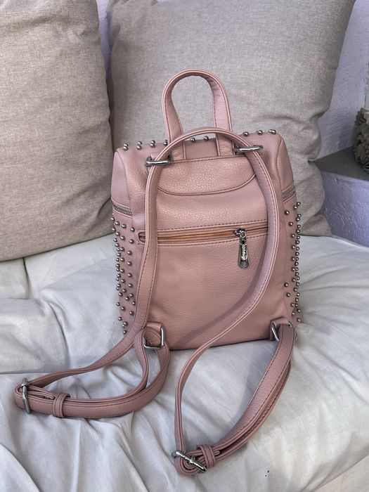 Нова кожена дамска раница