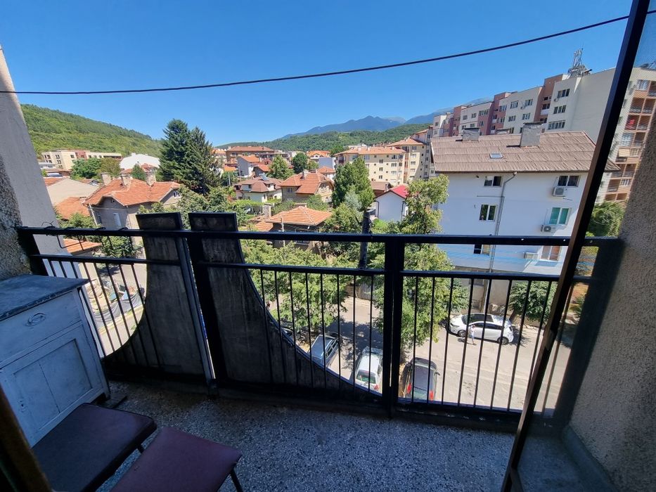 Тристаен апартамент под наем - Дупница, ж.к. Велчова Завера