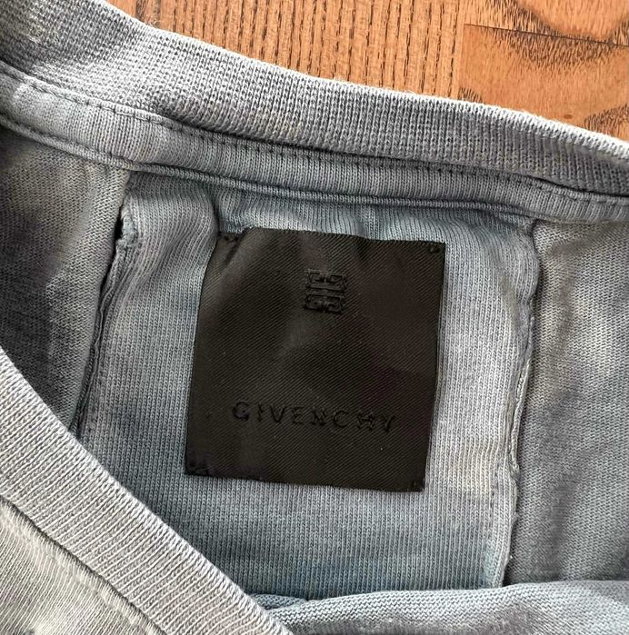 Тениска Givenchy Distressed Logo Синя *ОРИГИНАЛНА* Размер L