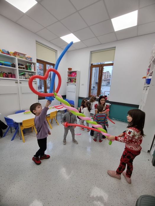 Animatori petreceri București