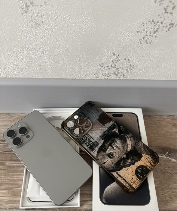 Айфон 15 про мах 256 мб