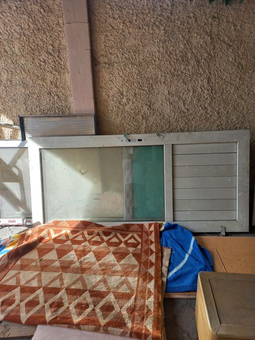 Продам две Двери