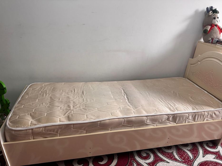 Кровать односпальная