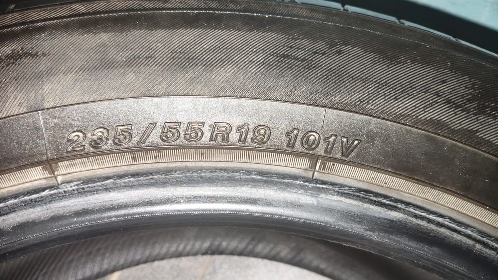 Продам шины лето 235/55 R19