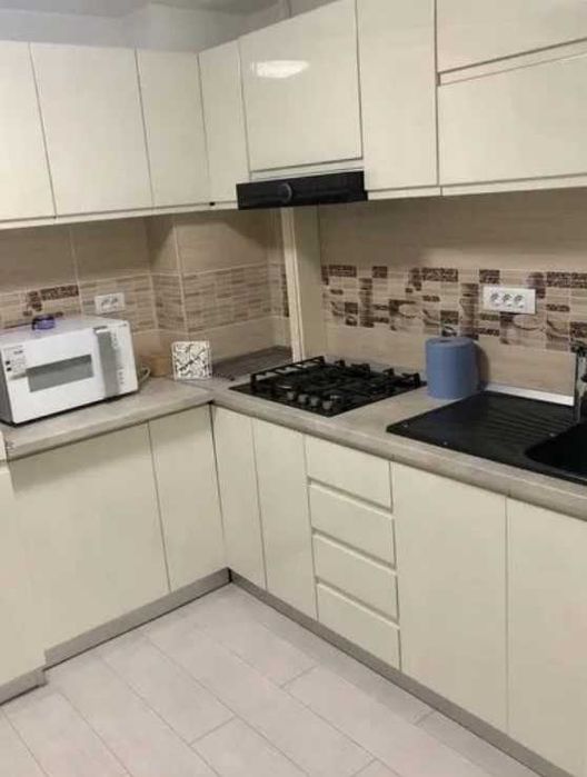 Дава се под наем Тристаен апартамент в Пловдив, Мараша - 84 кв.м за 402.9 € - Снимка #4