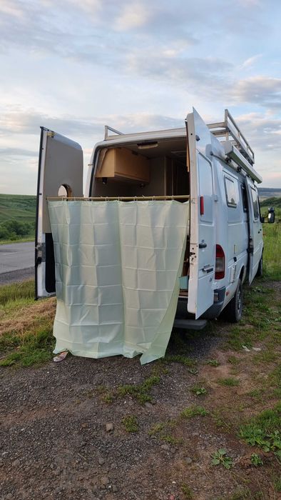 Mercedes Sprinter 4x4 Camper–Motor schimbat, Diff blocabil, Off-grid