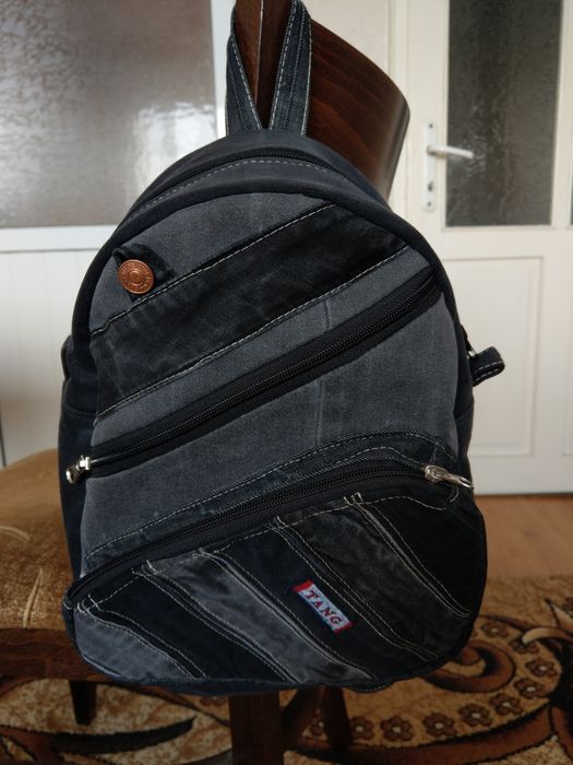 Раница от дънков плат