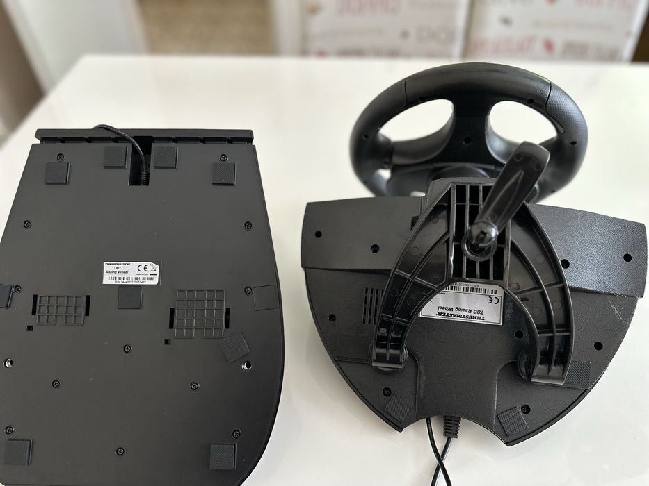 Волан за игра Thrustmaster T180 съвместим с PS5 и PS4