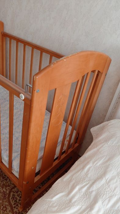 Продам детску кроватку