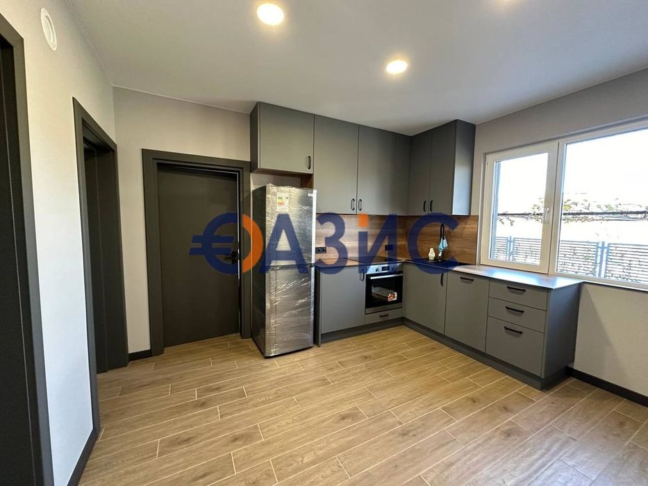 Къща с 3 спални 108 кв., с парцел 11 дка, с. Гюльовца, обл. Бургас,