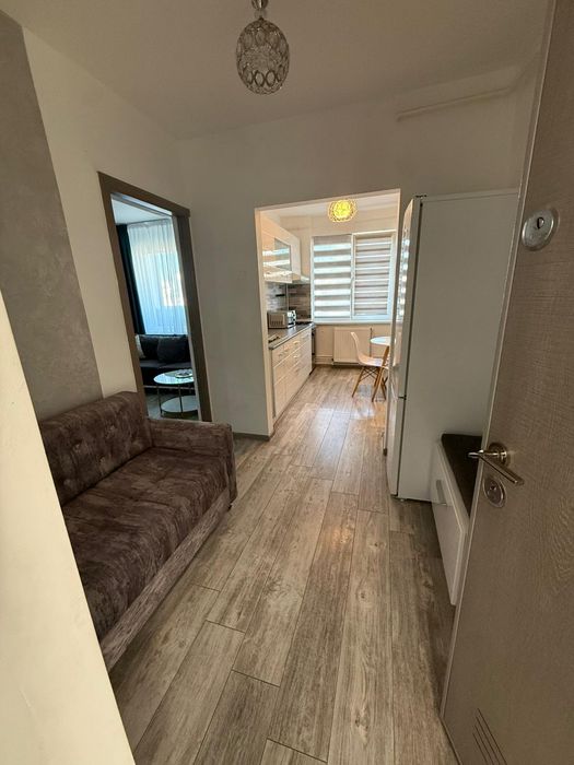 Persoana fizica,Inchiriez apartament cu 2 camere în centru
