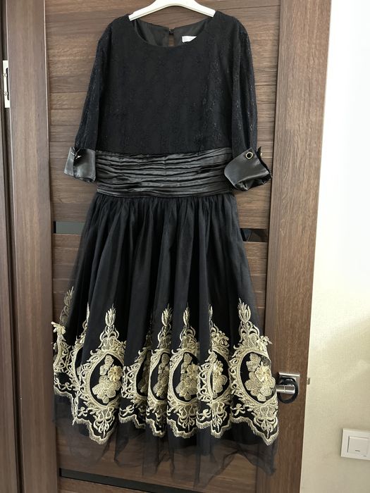 Платье вечернее