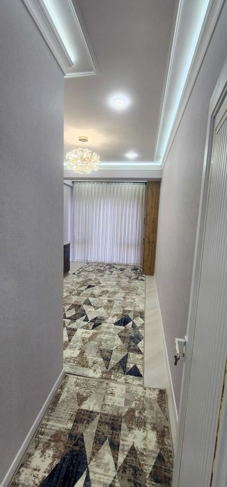 kvartira Xumsonbuloq sanatoriya oldida, 8 qavat dom 4 etajda