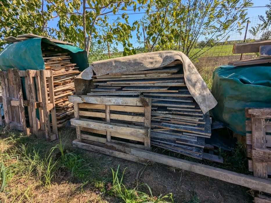 Resturi materiale de construcții / Lemne de foc