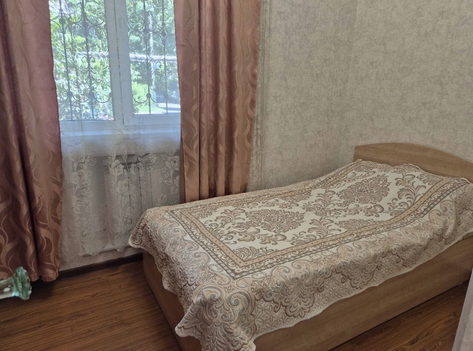 Продаётся 2/1/2, улица Новомосковская, Аккурганская