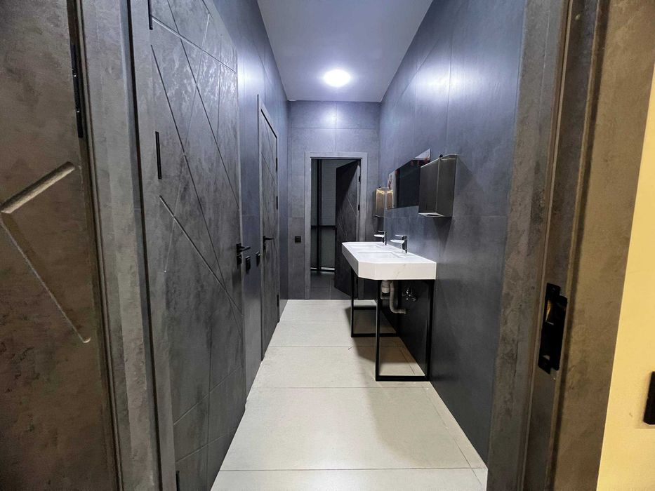 Современный офис 670 м² с ремонтом на Новомосковской, бизнес-центр(55)