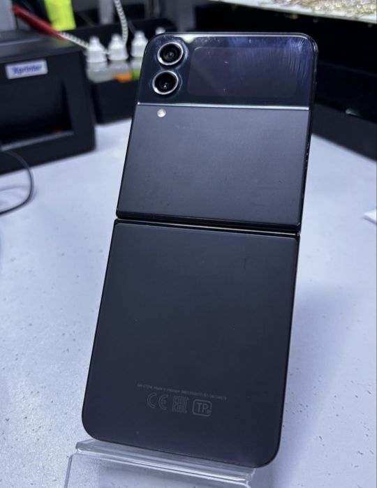 Samsung Galaxy Z Flip 4