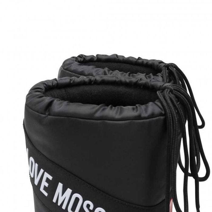 LOVE MOSCHINO № 37/38 & 39/40 – Дамски апрески с лого "PEACE & LOVE"