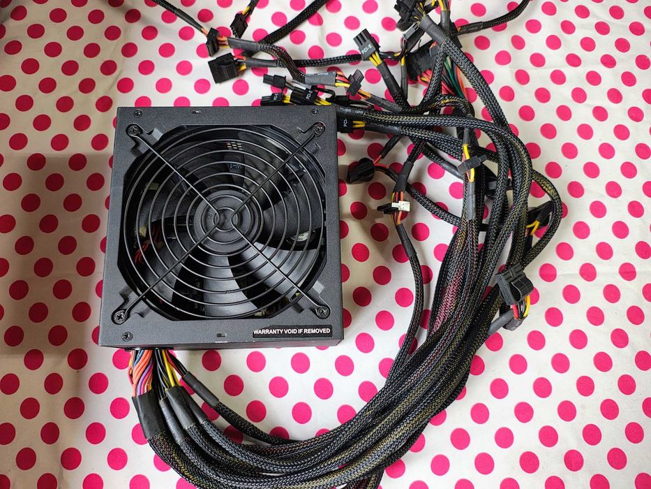 Sursa PC Corsair TX750, 80+ Bronze, 750W.