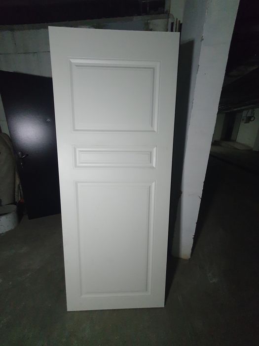 Продам двери 3 штуки
