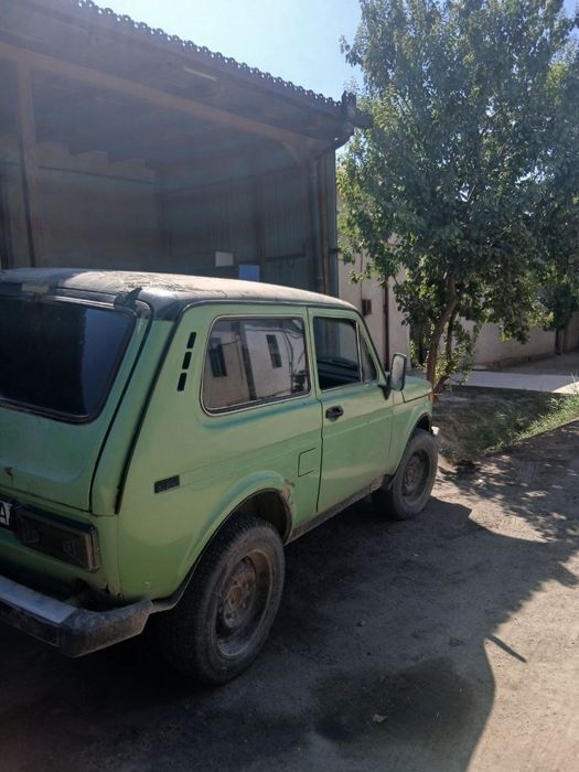 Niva sotiladi 1982 yil