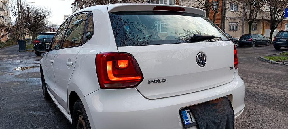 Vând Volkswagen polo 2013.